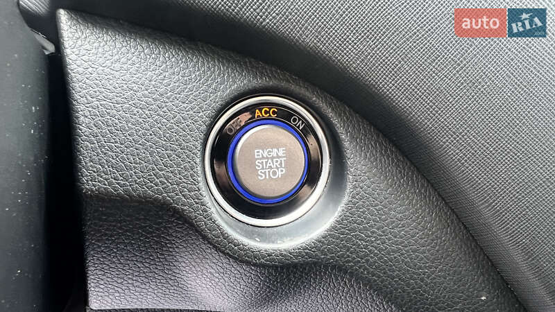 Позашляховик / Кросовер Hyundai Santa FE 2012 в Луцьку