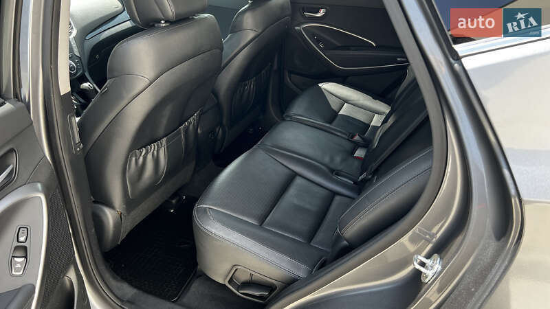 Позашляховик / Кросовер Hyundai Santa FE 2012 в Луцьку