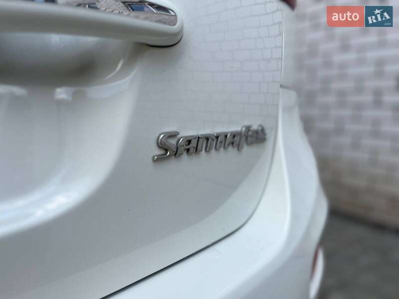 Позашляховик / Кросовер Hyundai Santa FE 2011 в Харкові