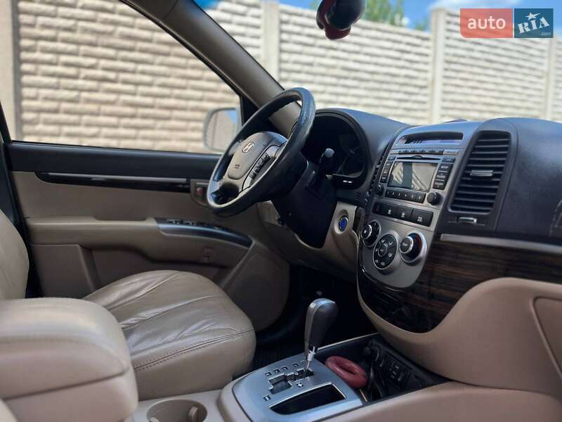 Позашляховик / Кросовер Hyundai Santa FE 2011 в Харкові