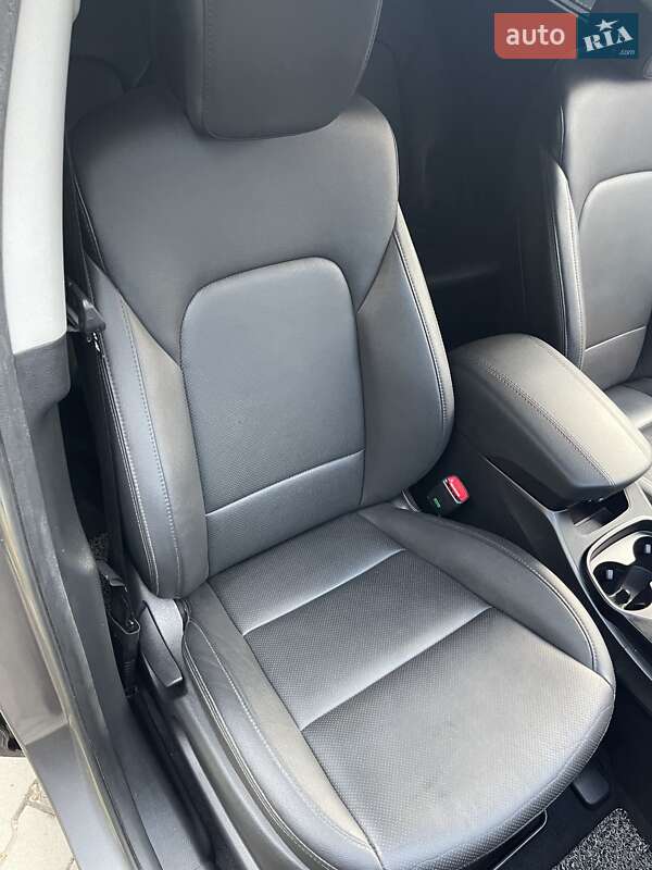 Внедорожник / Кроссовер Hyundai Santa FE 2014 в Луцке