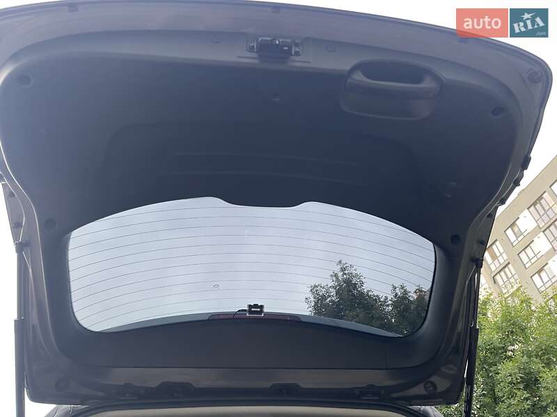 Внедорожник / Кроссовер Hyundai Santa FE 2014 в Луцке