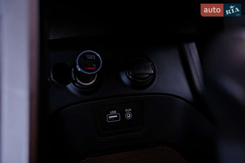 Позашляховик / Кросовер Hyundai Santa FE 2016 в Одесі