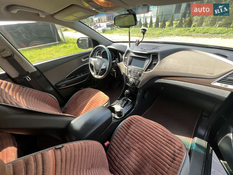 Позашляховик / Кросовер Hyundai Santa FE 2016 в Львові
