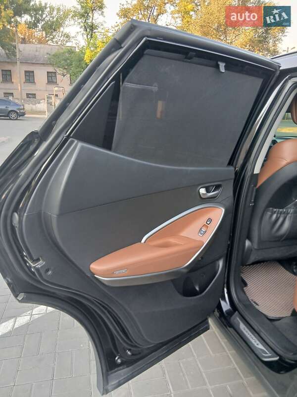 Позашляховик / Кросовер Hyundai Santa FE 2016 в Дніпрі