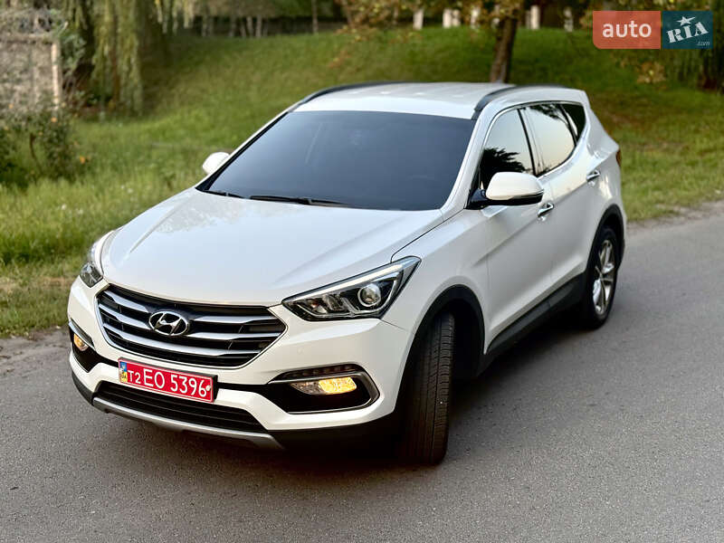 Внедорожник / Кроссовер Hyundai Santa FE 2015 в Краснограде
