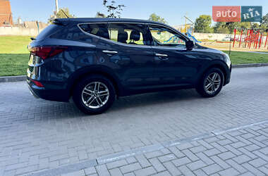 Внедорожник / Кроссовер Hyundai Santa FE 2017 в 