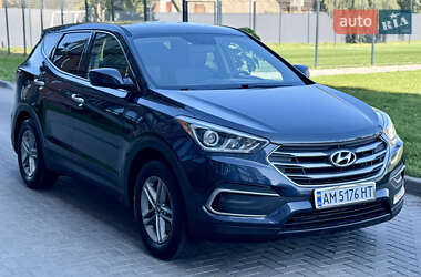 Внедорожник / Кроссовер Hyundai Santa FE 2017 в 