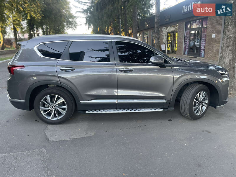 Позашляховик / Кросовер Hyundai Santa FE 2019 в Умані