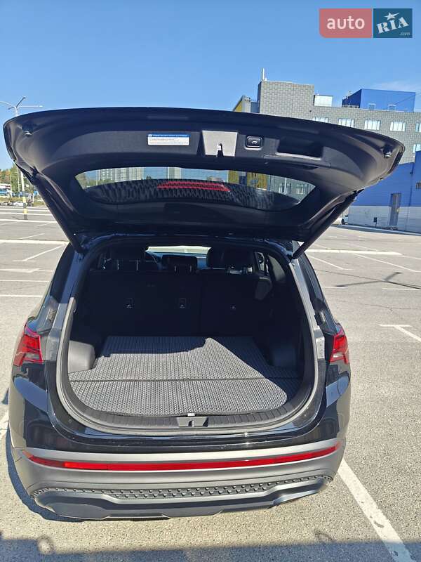 Внедорожник / Кроссовер Hyundai Santa FE 2023 в Киеве