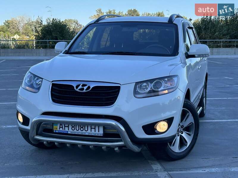 Позашляховик / Кросовер Hyundai Santa FE 2011 в Києві