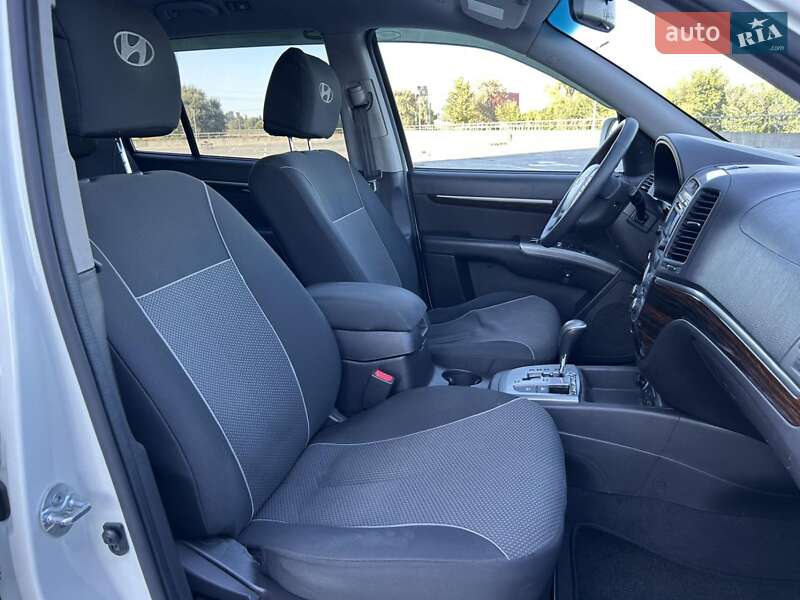 Позашляховик / Кросовер Hyundai Santa FE 2011 в Києві