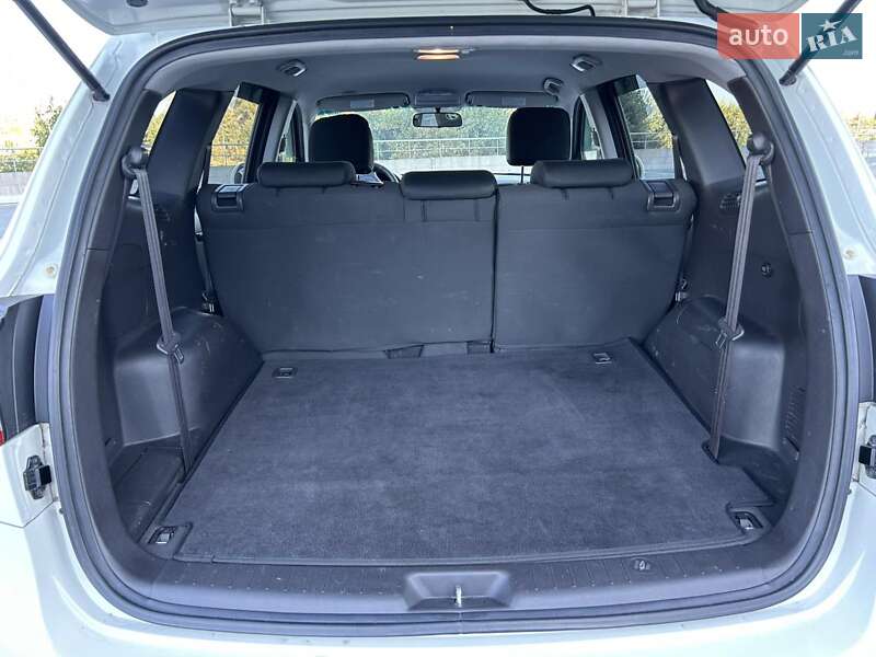 Позашляховик / Кросовер Hyundai Santa FE 2011 в Києві