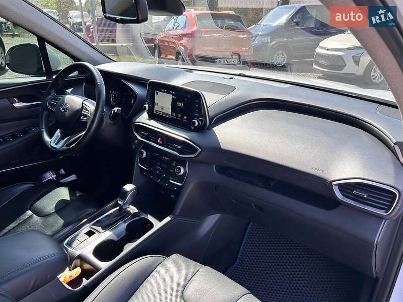 Внедорожник / Кроссовер Hyundai Santa FE 2020 в Одессе