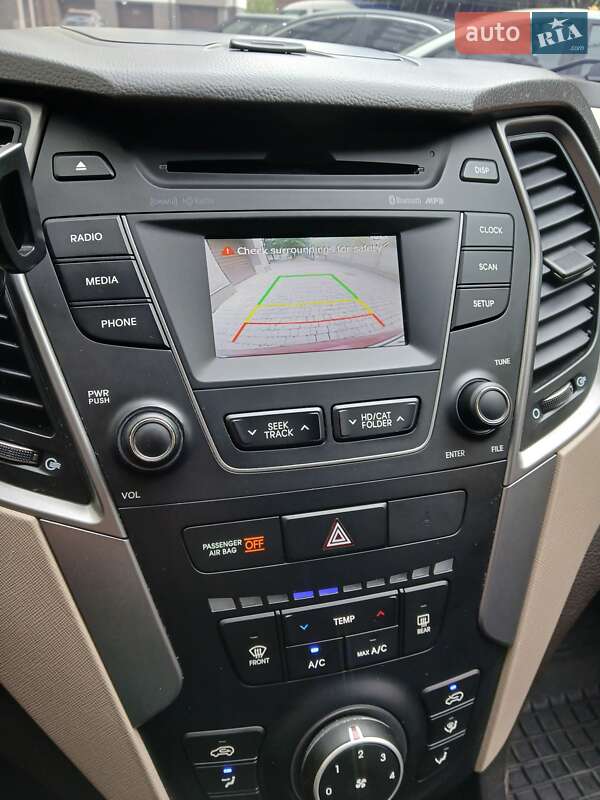 Внедорожник / Кроссовер Hyundai Santa FE 2015 в Ивано-Франковске