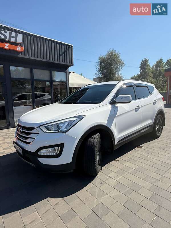 Позашляховик / Кросовер Hyundai Santa FE 2014 в Павлограді