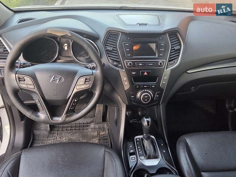 Позашляховик / Кросовер Hyundai Santa FE 2017 в Ставищі