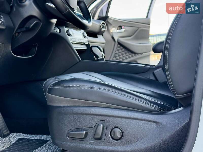 Позашляховик / Кросовер Hyundai Santa FE 2020 в Києві