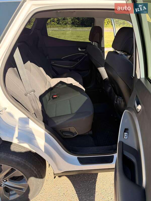 Позашляховик / Кросовер Hyundai Santa FE 2013 в Харкові