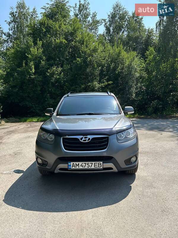 Позашляховик / Кросовер Hyundai Santa FE 2012 в Звягелі