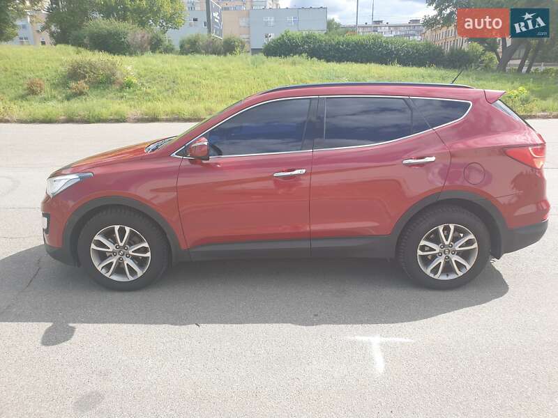 Позашляховик / Кросовер Hyundai Santa FE 2013 в Києві