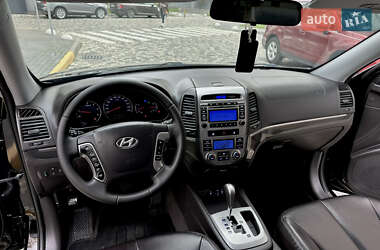 Внедорожник / Кроссовер Hyundai Santa FE 2010 в 