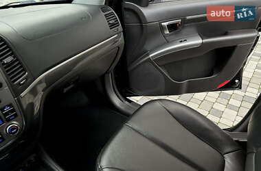 Внедорожник / Кроссовер Hyundai Santa FE 2010 в 