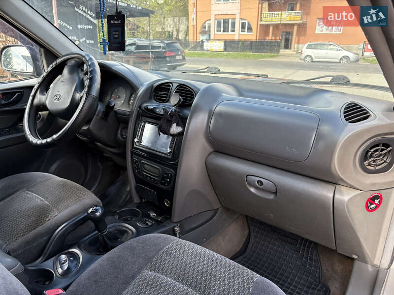 Позашляховик / Кросовер Hyundai Santa FE 2001 в Ужгороді