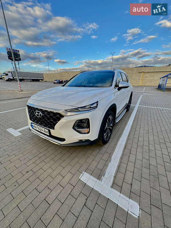 Внедорожник / Кроссовер Hyundai Santa FE 2018 в Одессе