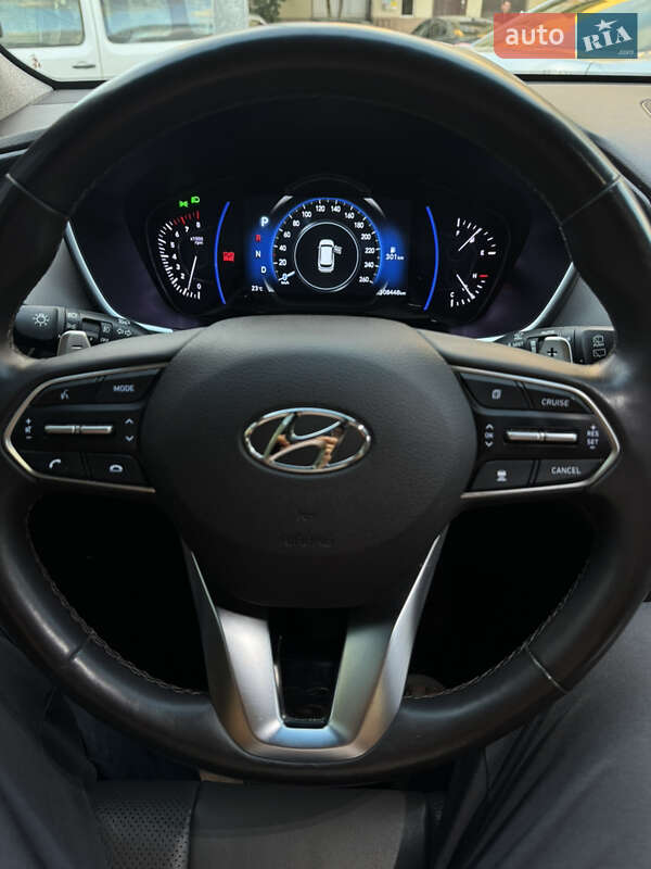 Внедорожник / Кроссовер Hyundai Santa FE 2018 в Одессе