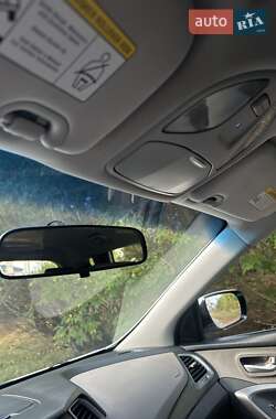 Внедорожник / Кроссовер Hyundai Santa FE 2015 в 