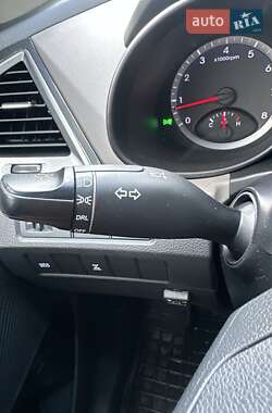 Внедорожник / Кроссовер Hyundai Santa FE 2015 в 