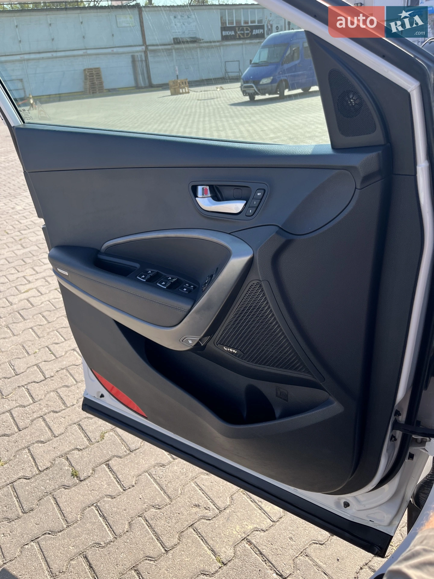 2015 Hyundai Santa Fe - мініатюра 28