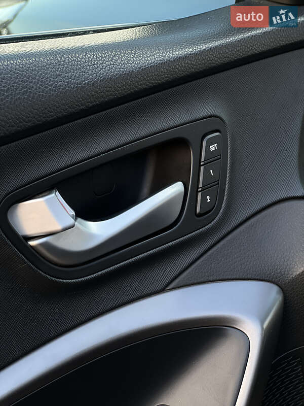 Внедорожник / Кроссовер Hyundai Santa FE 2015 в Черновцах фото 30 Внедорожник / Кроссовер Hyundai Santa FE 2015 в Черновцах