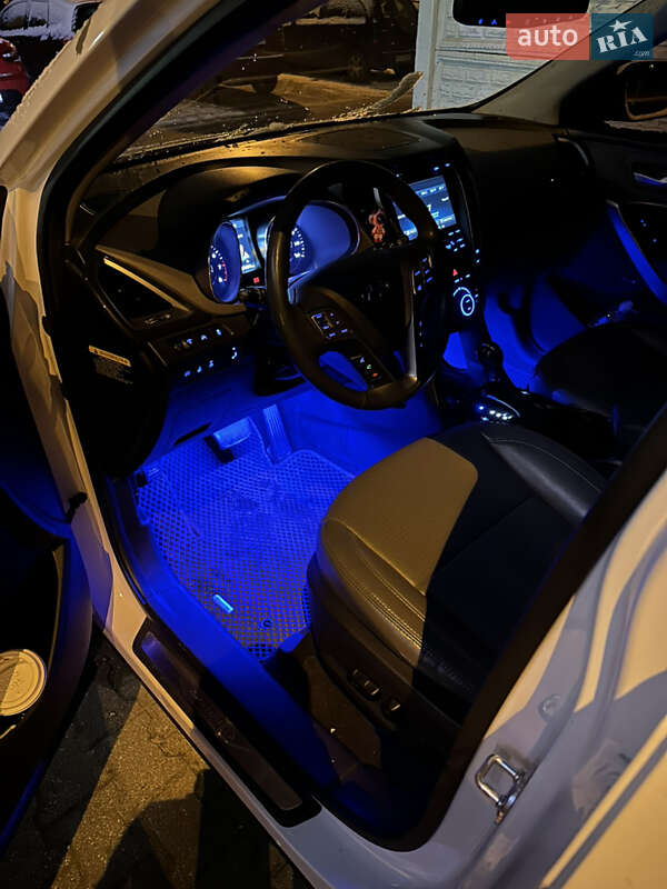 Внедорожник / Кроссовер Hyundai Santa FE 2014 в Золочеве фото 11 Внедорожник / Кроссовер Hyundai Santa FE 2014 в Золочеве