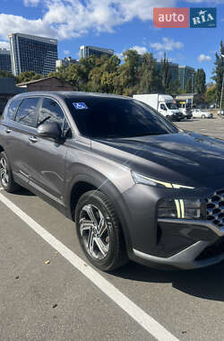 Внедорожник / Кроссовер Hyundai Santa FE 2021 в 