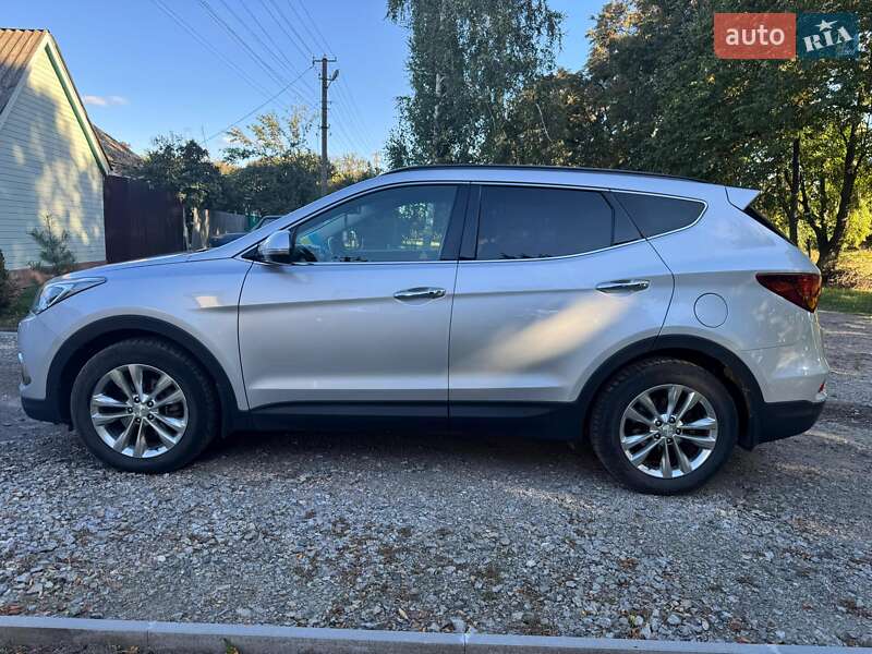 Позашляховик / Кросовер Hyundai Santa FE 2016 в Краснокутську