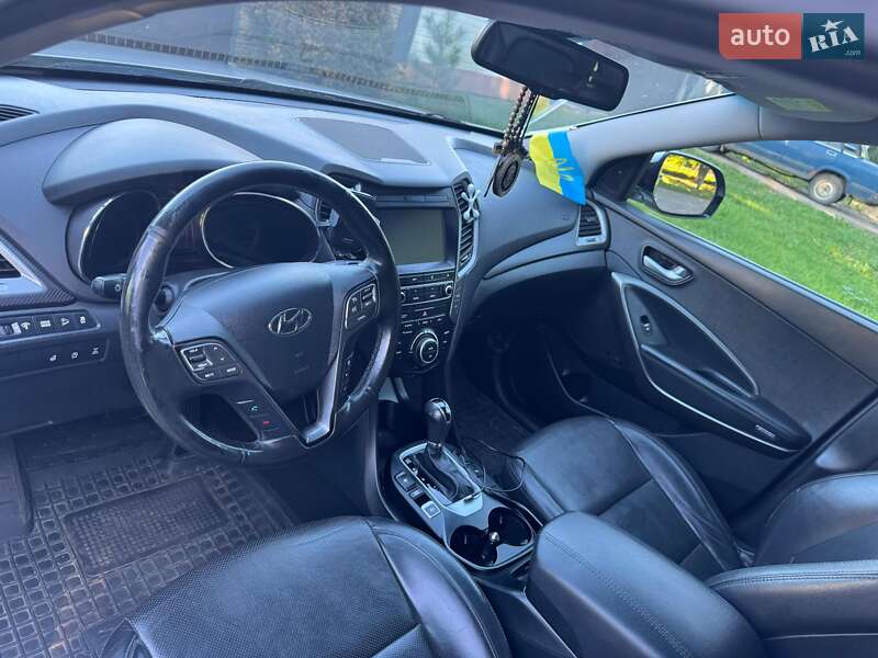 Позашляховик / Кросовер Hyundai Santa FE 2016 в Краснокутську