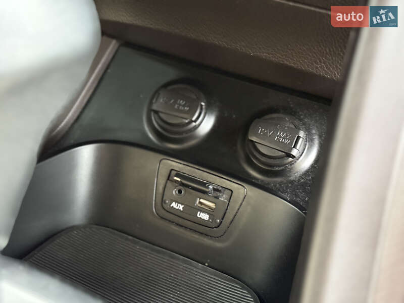 Позашляховик / Кросовер Hyundai Santa FE 2015 в Тернополі