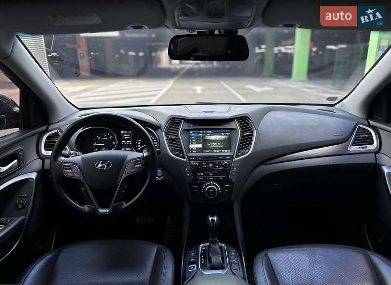 Внедорожник / Кроссовер Hyundai Santa FE 2017 в Киеве