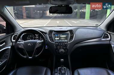 Внедорожник / Кроссовер Hyundai Santa FE 2017 в 