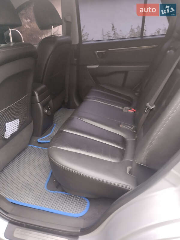 Внедорожник / Кроссовер Hyundai Santa FE 2010 в Житомире