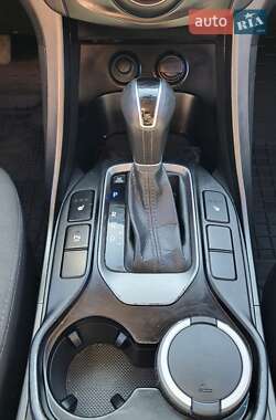 Внедорожник / Кроссовер Hyundai Santa FE 2014 в 