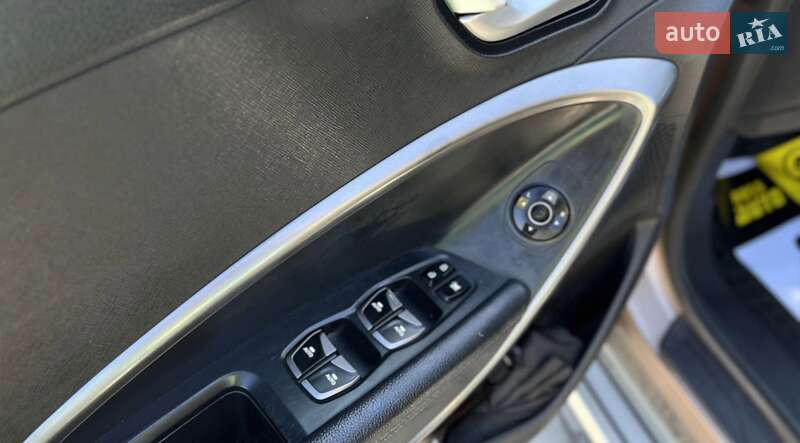 Позашляховик / Кросовер Hyundai Santa FE 2013 в Ужгороді