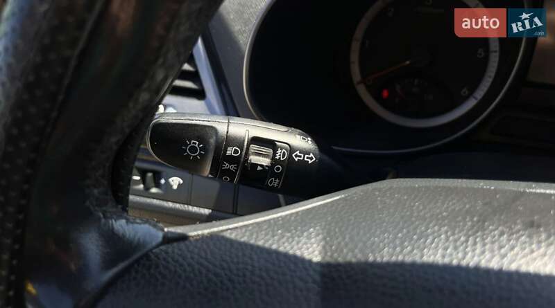 Позашляховик / Кросовер Hyundai Santa FE 2013 в Ужгороді