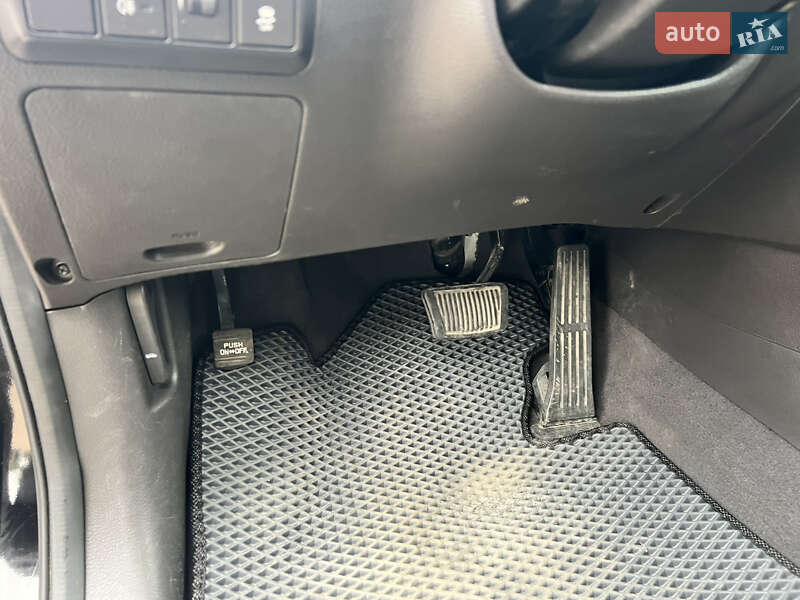 Внедорожник / Кроссовер Hyundai Santa FE 2011 в Житомире