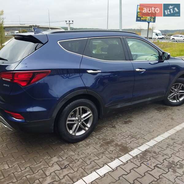 Позашляховик / Кросовер Hyundai Santa FE 2017 в Києві