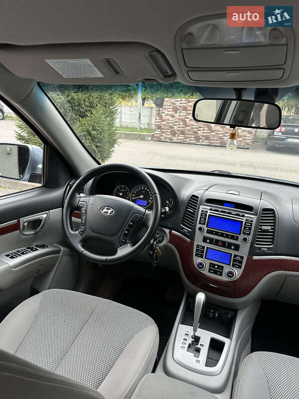 Внедорожник / Кроссовер Hyundai Santa FE 2009 в Ровно