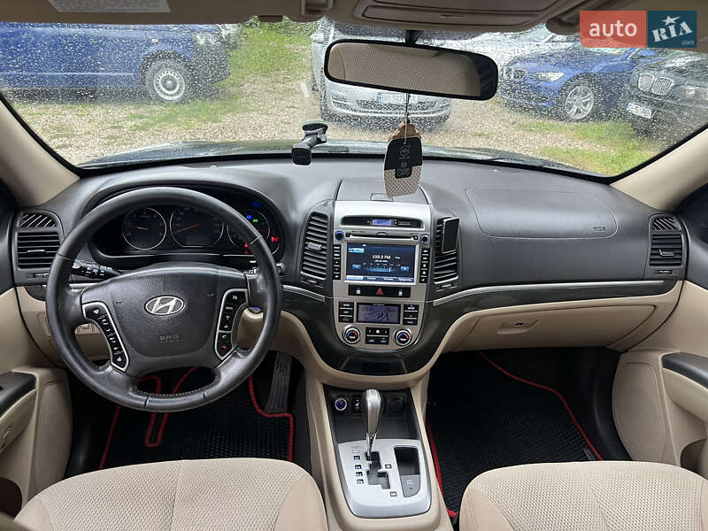 Позашляховик / Кросовер Hyundai Santa FE 2010 в Заліщиках