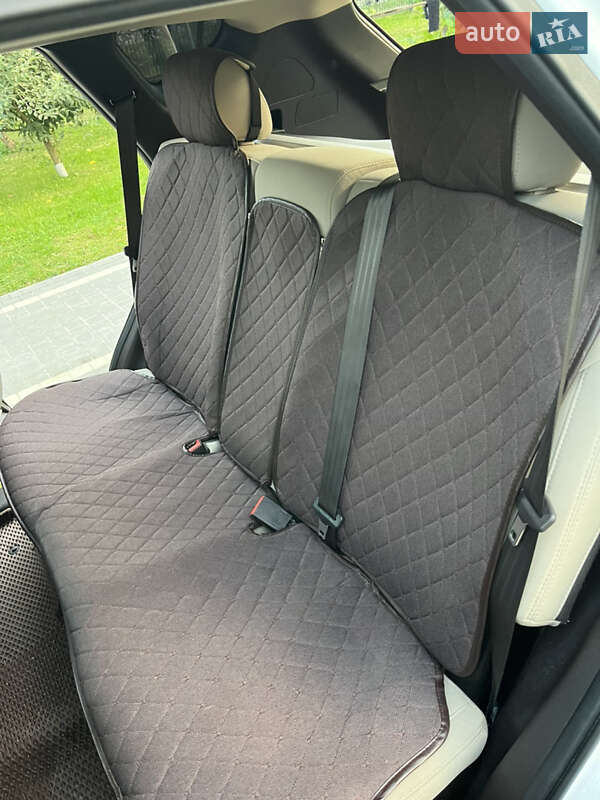 Внедорожник / Кроссовер Hyundai Santa FE 2016 в Борщеве